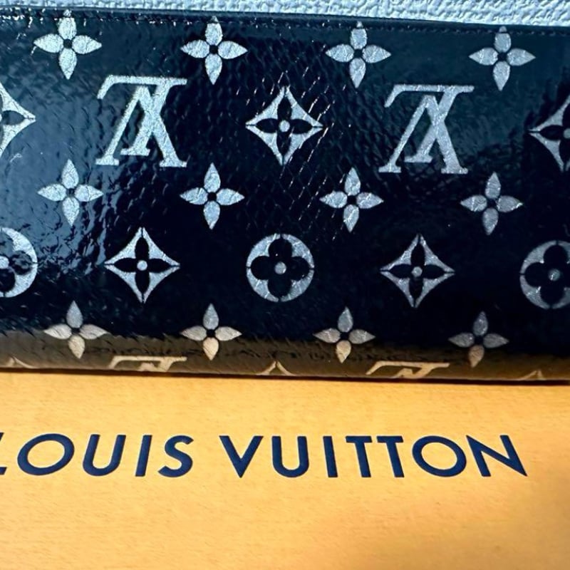LOUIS VUITTON ルイヴィトン モノグラム ジッピー ウォレット 長財布