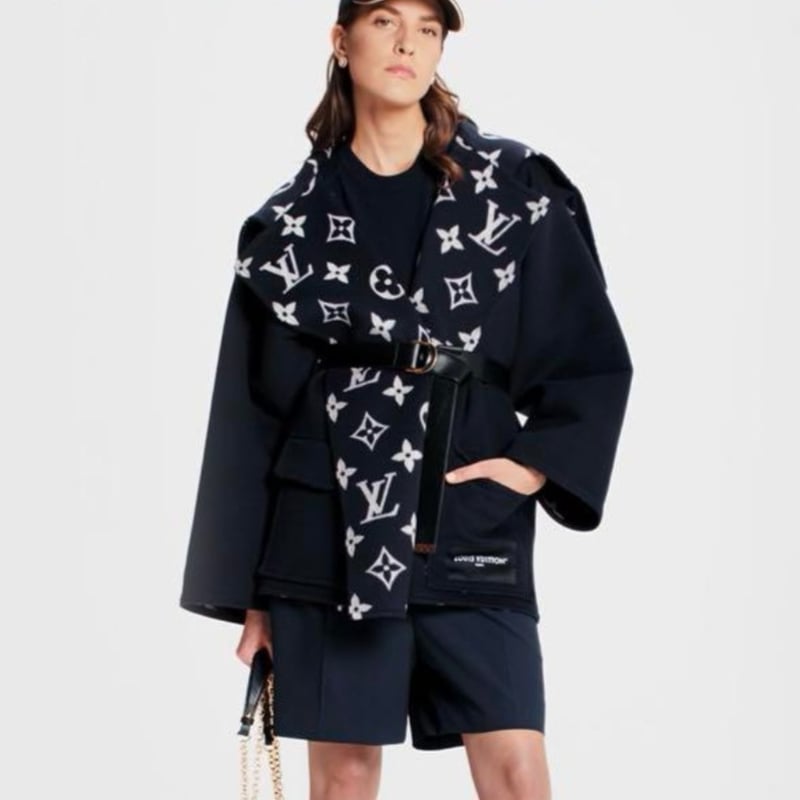 LOUIS VUITTON フーデッドラップコート　現行モデル LOUIS VUITTON ルイヴィトン フーデッドラップコート | ルイヴィトン