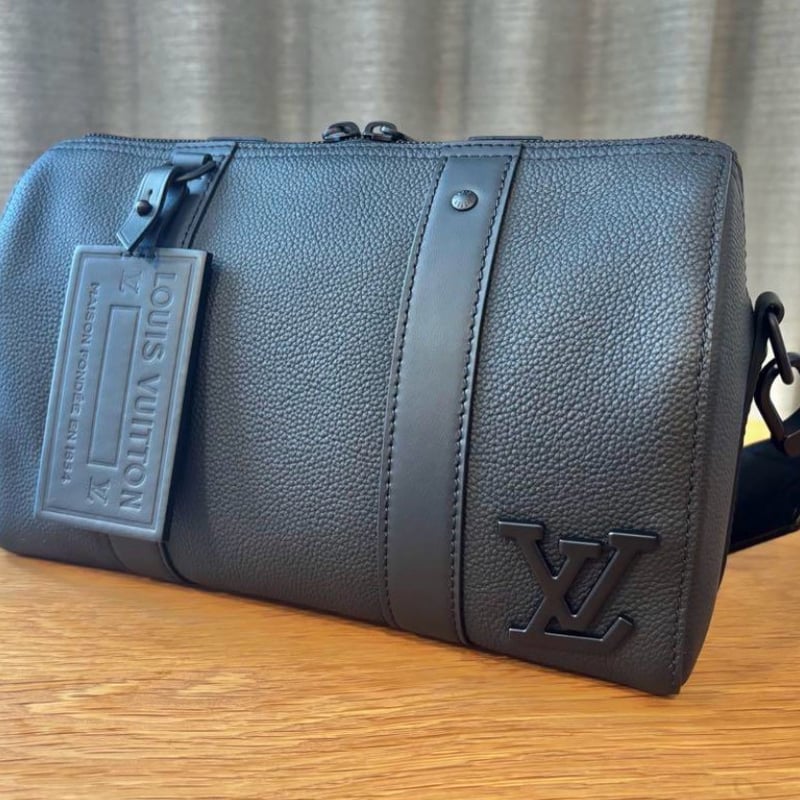 LOUIS VUITTON ルイヴィトン シティ キーポル アエログラム | ルイ