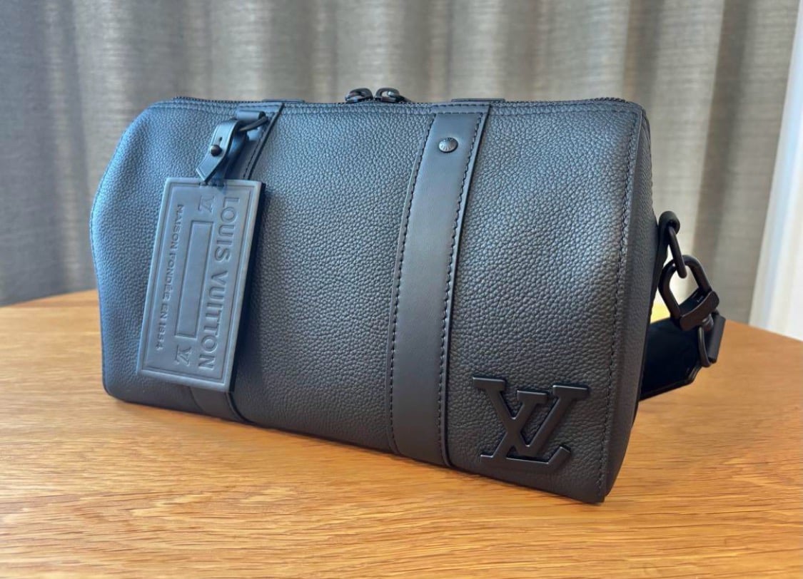LOUIS VUITTON ルイヴィトン シティ キーポル アエログラム | ルイ