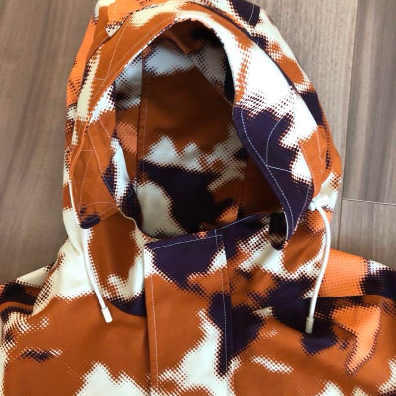 LOUIS VUITTON ルイヴィトン 迷彩フード付き マウンテンパーカー