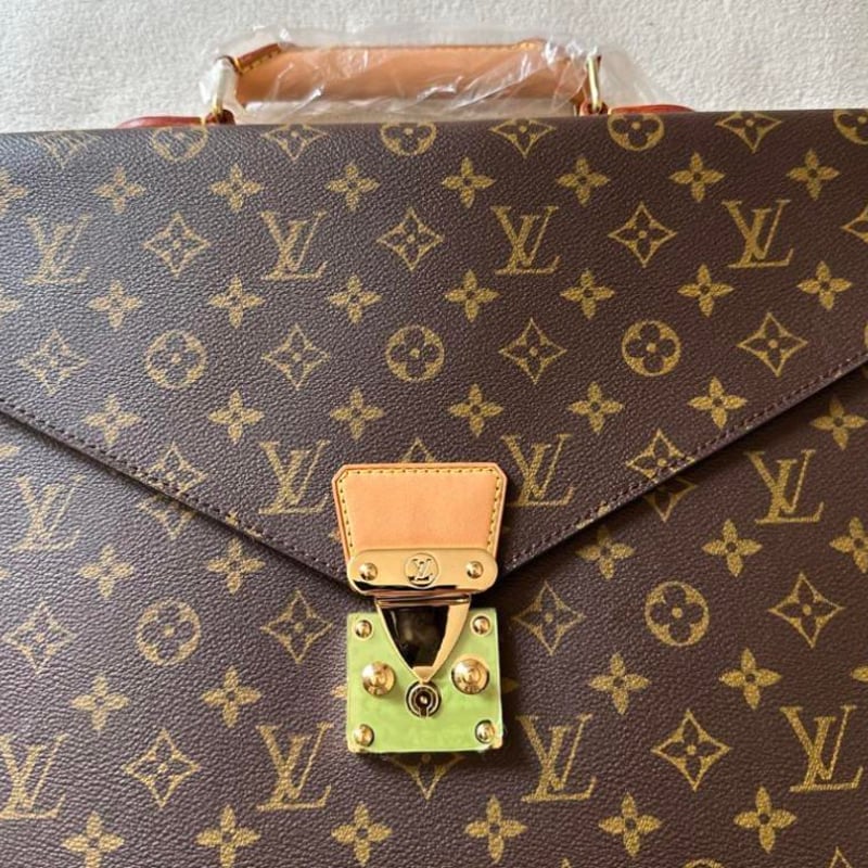LOUIS VUITTON ルイヴィトン モノグラムコンセイエ ビジネスバッグ