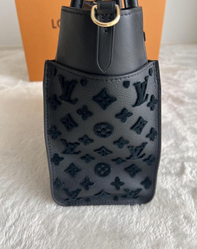LOUIS VUITTON ルイヴィトン ハンドバッグ オンマイサイドMM