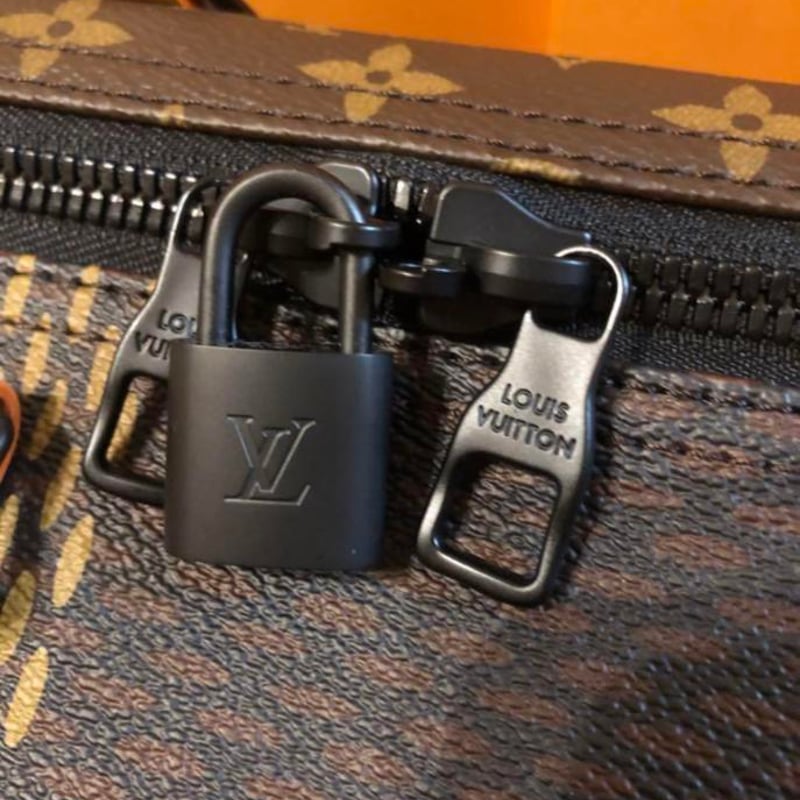 LOUIS VUITTON ルイヴィトン NIGO キーポル バンドリエール50