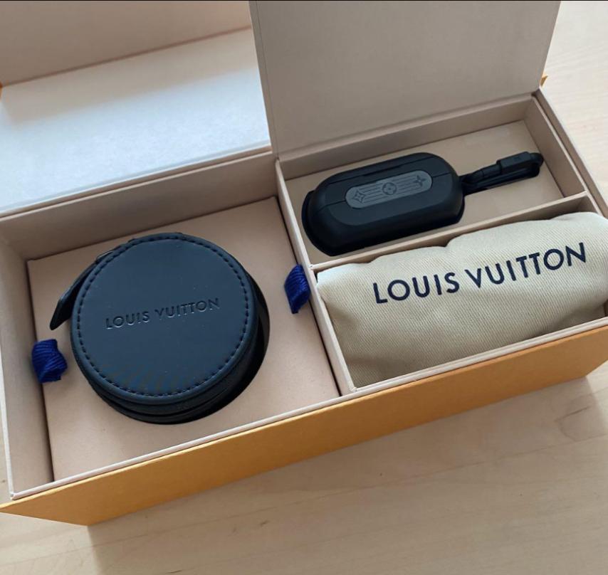 未使用品 LOUIS VUITTON Bluetooth イヤホン ピンク LOUIS VUITTON ルイヴィトン ホライゾン イヤホン ピンク | ルイ