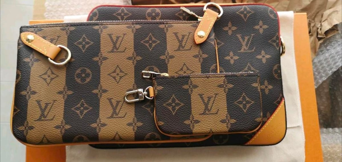 LOUIS VUITTON ルイヴィトン NIGOコラボ トリオ・メッセンジャー 