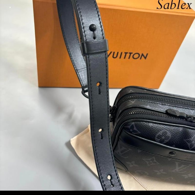 LOUIS VUITTON ルイヴィトン アルファメッセンジャーショルダーバッグ LOUIS VUITTON ルイヴィトン アルファメッセンジャーショルダーバッグ