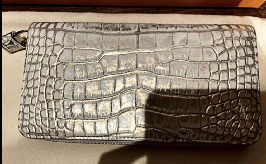 未使用　LOUISVUITTON ルイヴィトン　クロコダイルアリゲーター 長財布 LOUIS VUITTON（ルイ・ヴィトン） 超豪華 クロコダイル アリゲーター
