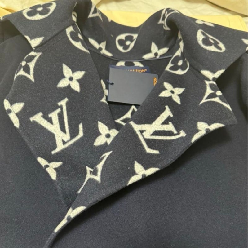 LOUIS VUITTON ルイヴィトン フーデッドラップコート | ルイヴィトン