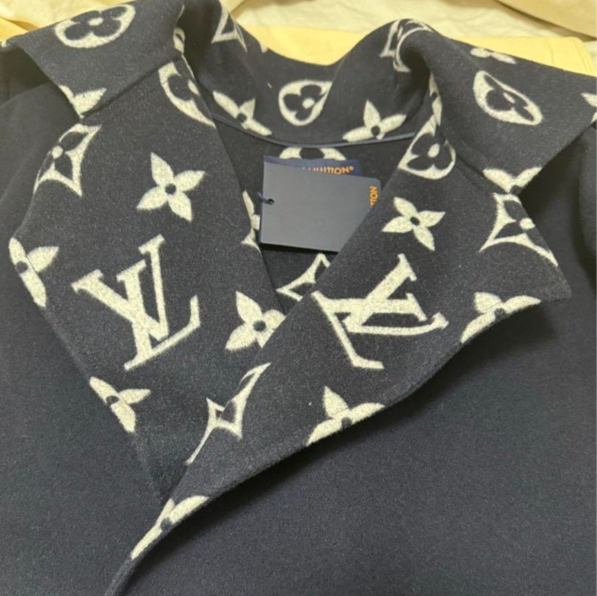 LOUIS VUITTON ルイヴィトン フーデッドラップコート | ルイヴィトン