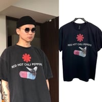 RED HOT CHILI PEPPERS Tシャツ