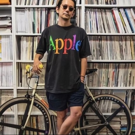 Apple アップル Tシャツ