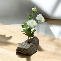 庵治サビ石　花器