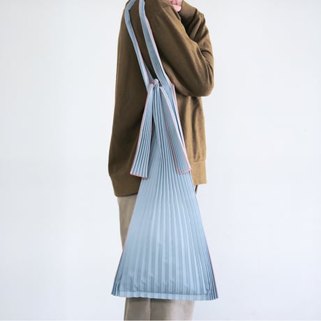 flower bag　TATE PLEATS シルバー　リサイクルポリエステル
