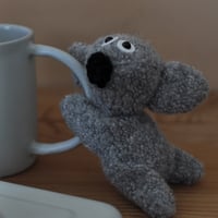 つかまるのがちょっと苦手なコアラさん
