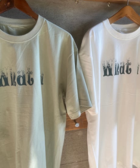 5942 「What a」TEE　(セージグリーン)