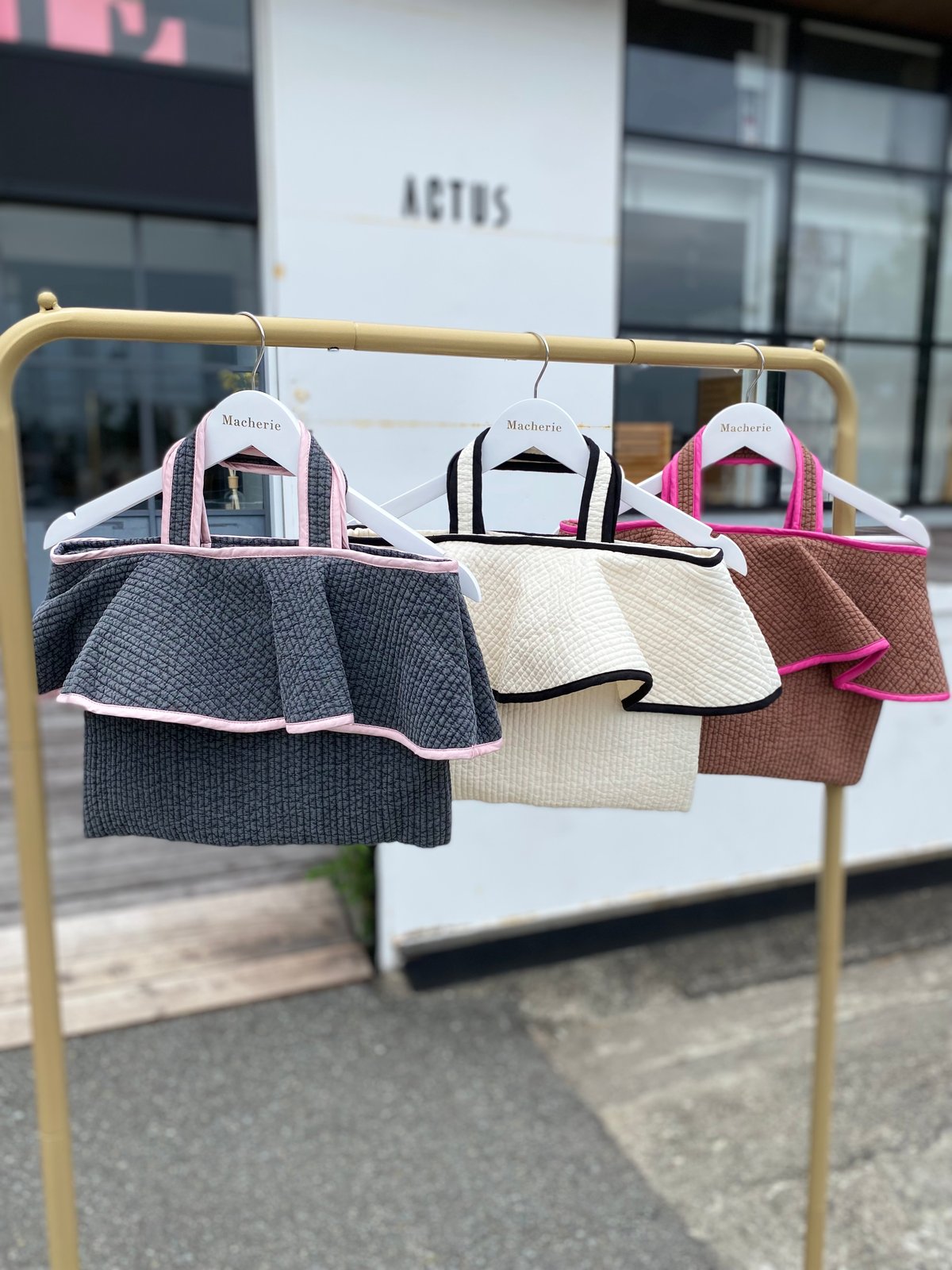 Frill bicolor Nubi bag gray×pink | Ma cherie