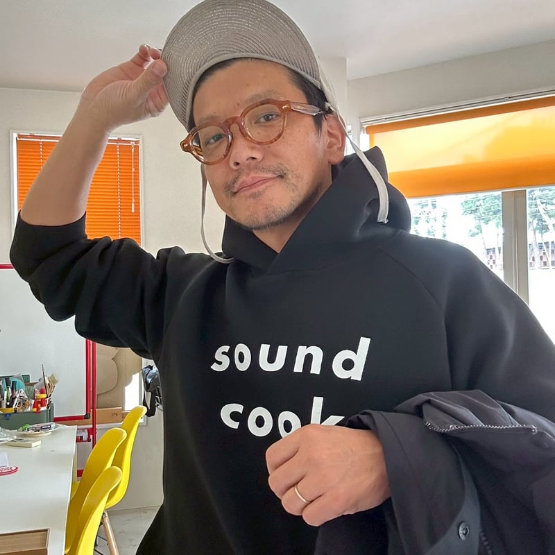 sound cook パーカー（黒白）｜フロッキープリント | OJISAN design