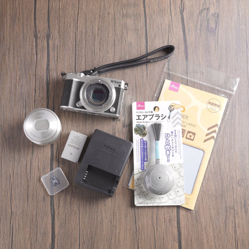 Nikon - ✨大人気の最新ミラーレス✨自撮り+スマホ転送✨Nikon 1 J5 ニコン、デザインを一新した「Nikon 1 J5」 - デジカメ Watch Watch