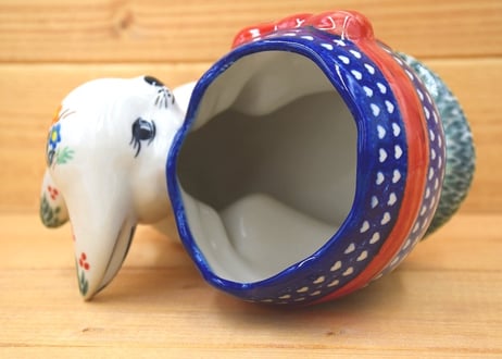 ポーランド食器（ポーリッシュポタリー）　ウサギの小物入れ　カリヒ社　『ようこそ！ローズガーデンへ』
