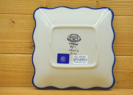 ポーランド食器（ポーリッシュポタリー）　角皿　フリル　カリヒ社『ようこそ！ローズガーデンへ』