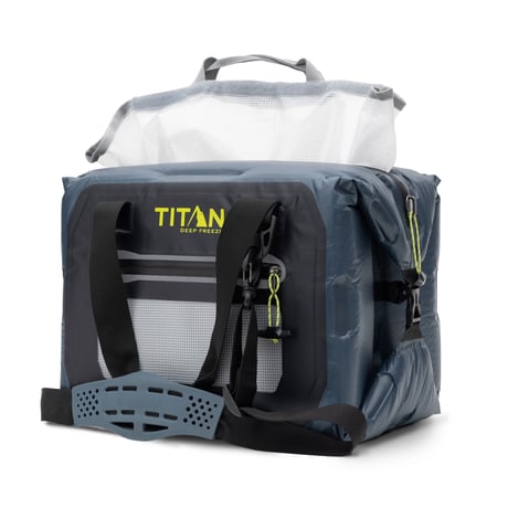 Titan Deep Freeze 30 Can Air クーラーボックス