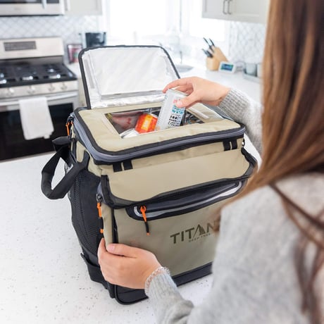 クーラーボックス Titan Deep Freeze 40L 50+10缶 ローリングクーラー キャスター付き ソフトクーラーボックス 3日保冷 折りたたみ 運動会 BBQ アウトドア