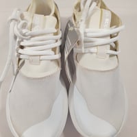 adidasレディーススニーカー