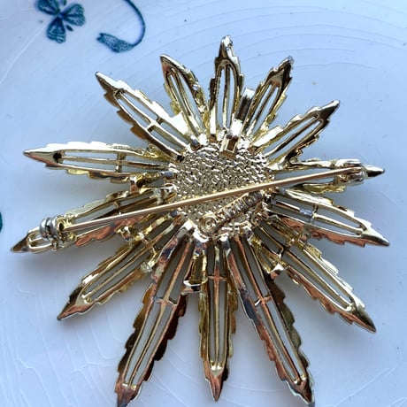 SARAH COVENTRY Star Burst ブローチ