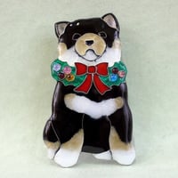 七宝焼 犬のブローチ｜柴犬×クリスマス｜世良恵子