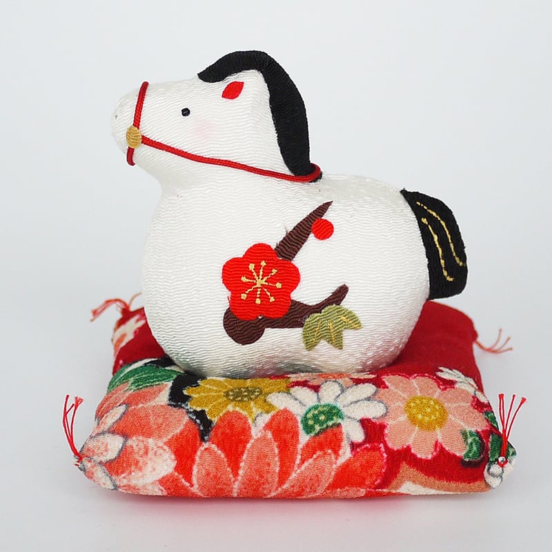 金屏風付き！紅白の干支おうまちゃん形オルゴナイトセット☆ 67791-223-