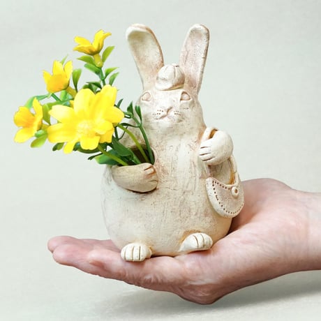 ウサギの花入れ〈Rabbit Vase〉／陶芸家 はらかおり｜ハンドメイド陶器の花器・オブジェ