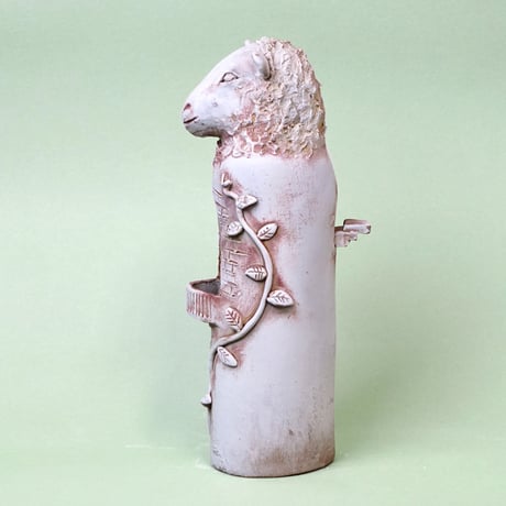 ヒツジの花入れ〈Sheep Vase〉／陶芸家 はらかおり｜ハンドメイド陶器の花器・オブジェ