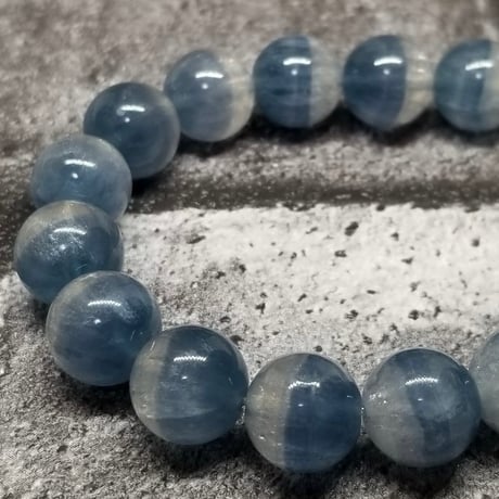 2.フローライト♡タワー♡蛍石♡クリスタル♡天然石♡水晶♡ブルーフローライト フローライト（蛍石） Sweet Blue 中国・福建省産 120g/ 鉱物・結晶