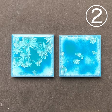 結晶（水色）