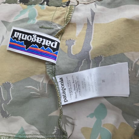 Y599 patagonia　マウンテンパーカー　キッズ