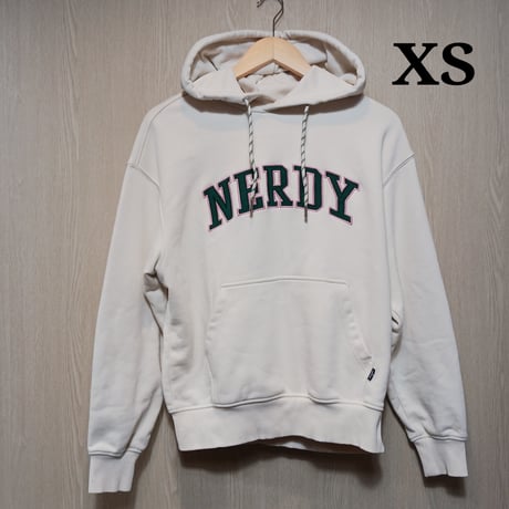 F520 NERDY パーカー