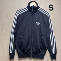 D676 アディダスオリジナルス　トラックジャケット