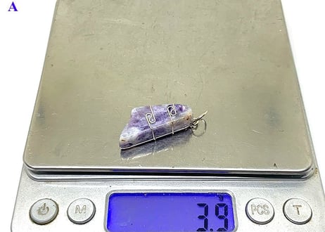 【ヘブン&アース社製】ヴァイオレットフレームオパールペンダント（チェーン付）