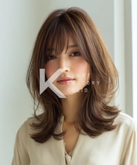 空気感をまとった大人フェミニンレイヤー