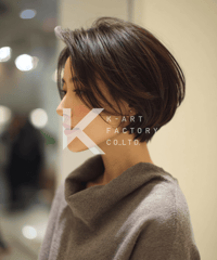 丸みと軽さが際立つ大人の美シルエットショート