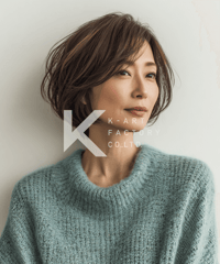 横顔美人を引き出す前下がりボブ