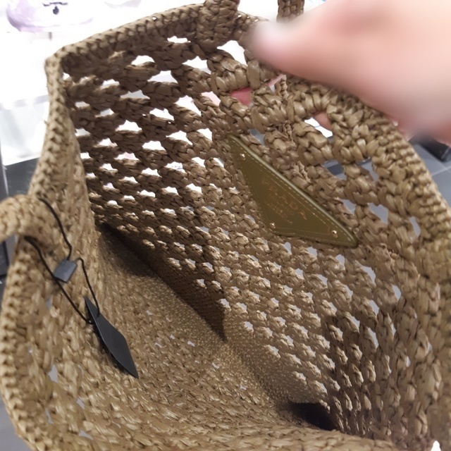 プラダ☆ロゴ刺繍 クロシェトートバッグ☆ | passione.Lady.shop