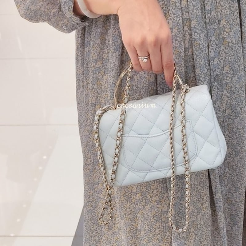 入手困難】CHANELココクラッシュハンドル輝くCCロゴミニバッグ