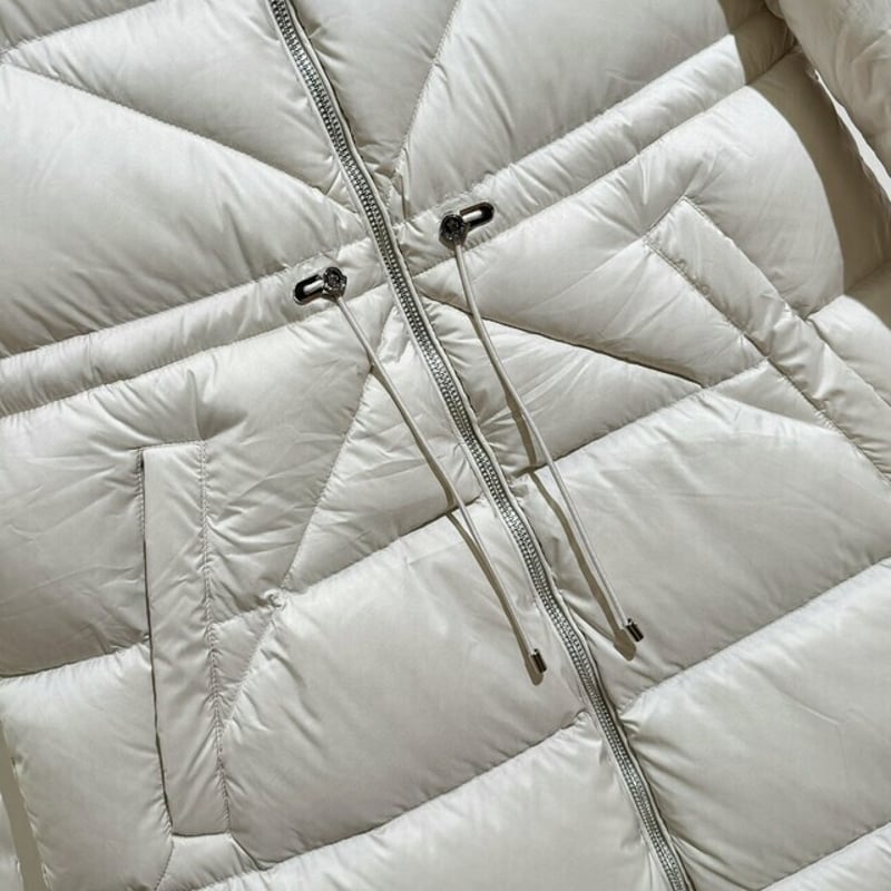 【極上美品】モンクレールジャケット全身透かしレース 水色 サイズ0春 秋 冬 MONCLER/モンクレール】Avoceショートダウンジャケット
