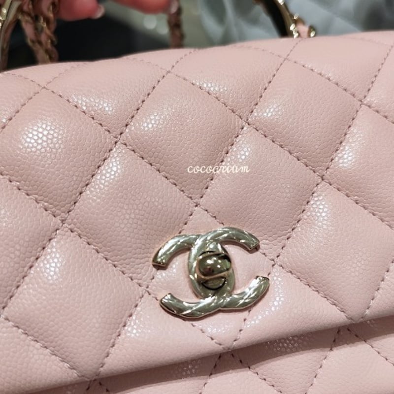入手困難】CHANELココクラッシュハンドル輝くCCロゴミニバッグ