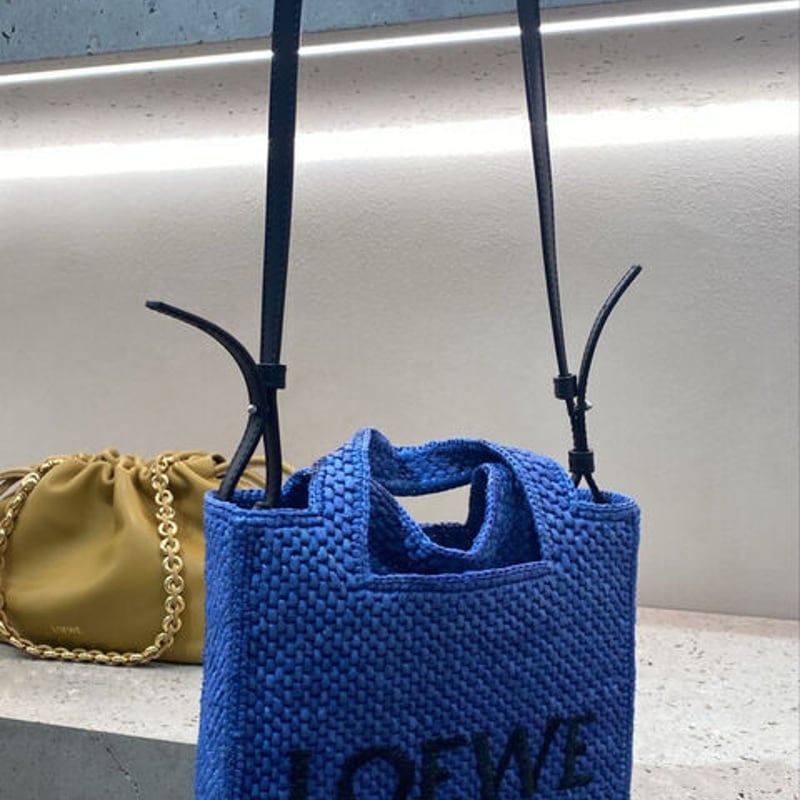 LOEWE♡2025SS新品フォントトート　ミニ ロエベ フォント トート ミニ（ラフィア） ブラック - LOEWE