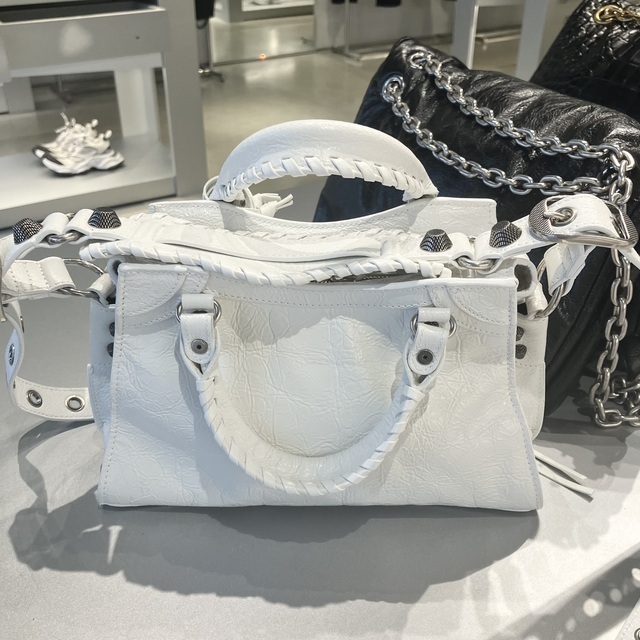 直営店☆BALENCIAGA☆ NEO CAGOLE CITY 2WAY バッグ/OPTIC WHITE 直営店☆BALENCIAGA☆ NEO CAGOLE 2WAY バッグ/OPTIC WHITE