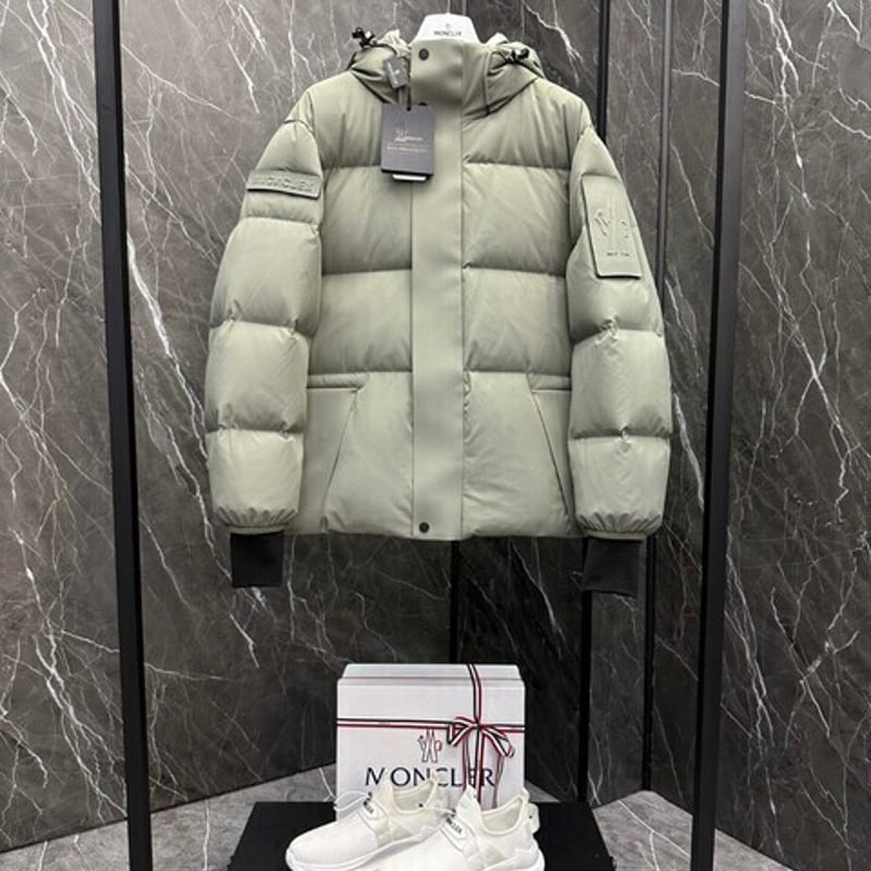 MONCLER(モンクレール)ユニセックス ダウンジャケット MONCLER(モンクレール)ユニセックス ダウンジャケット