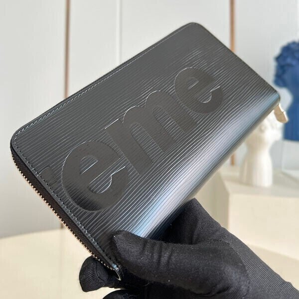 Supreme × LOUIS VUITTON エピ ジッピーウォレット | passione